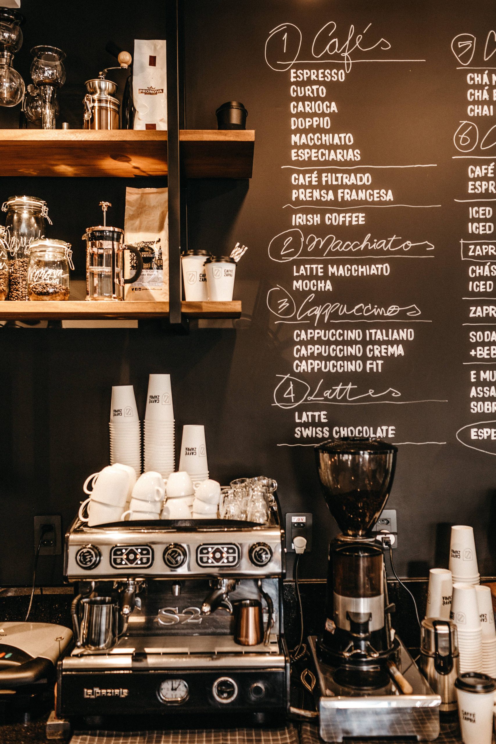 De werking en smaak van 3 koffiemachines | KoffiePraat