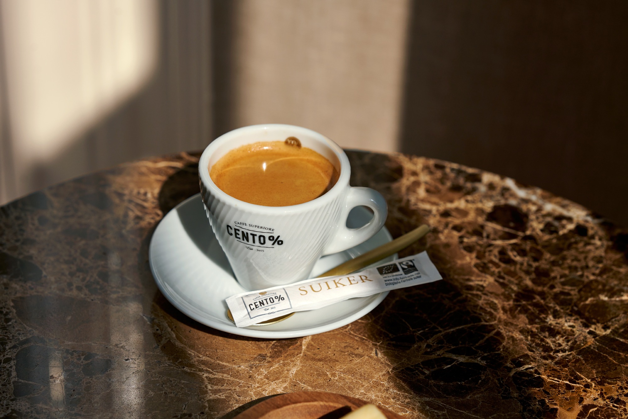 Cento% Nero espressobonen | KoffiePartners