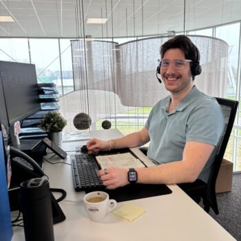 Erik medewerker binnendienst op kantoor | KoffiePartners